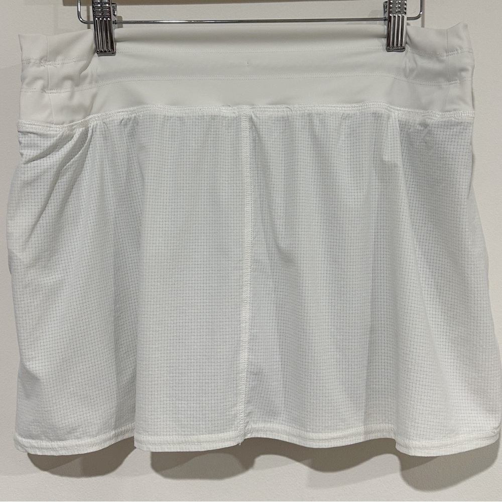 Vuori Seabreeze Skirt - Picture 3 of 9
